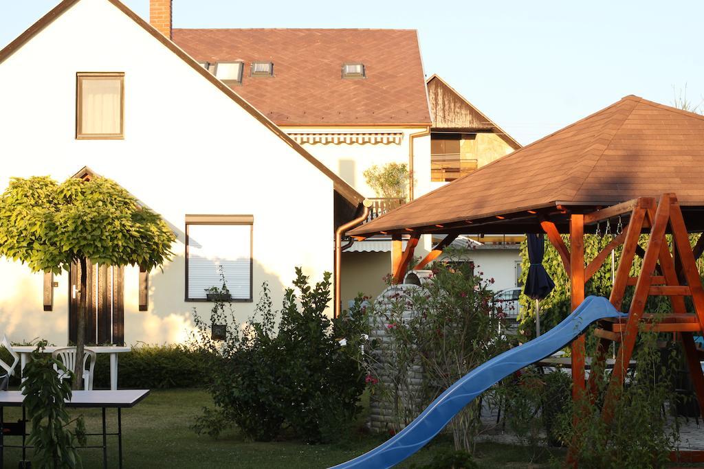 Marietta Apartman Hévíz Δωμάτιο φωτογραφία